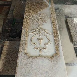 常德 黄金麻花岗岩异形加工雕刻栏杆大柱