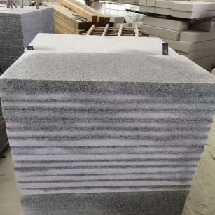 常德 芝麻白5公分火烧地铺成品，900*400，规格可定制