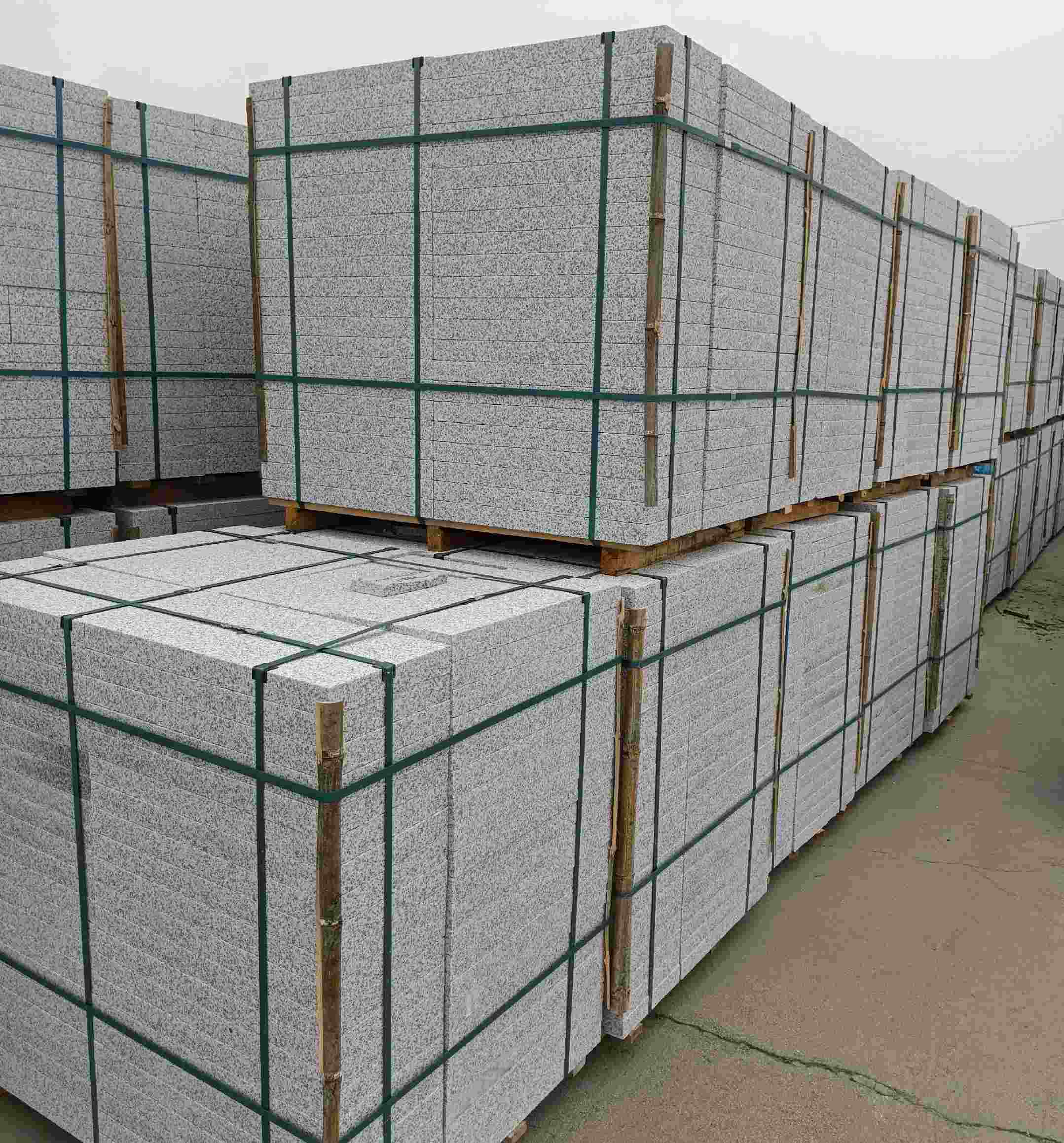 常德 白麻花岗岩石材荔枝面地铺石（300*600*50）