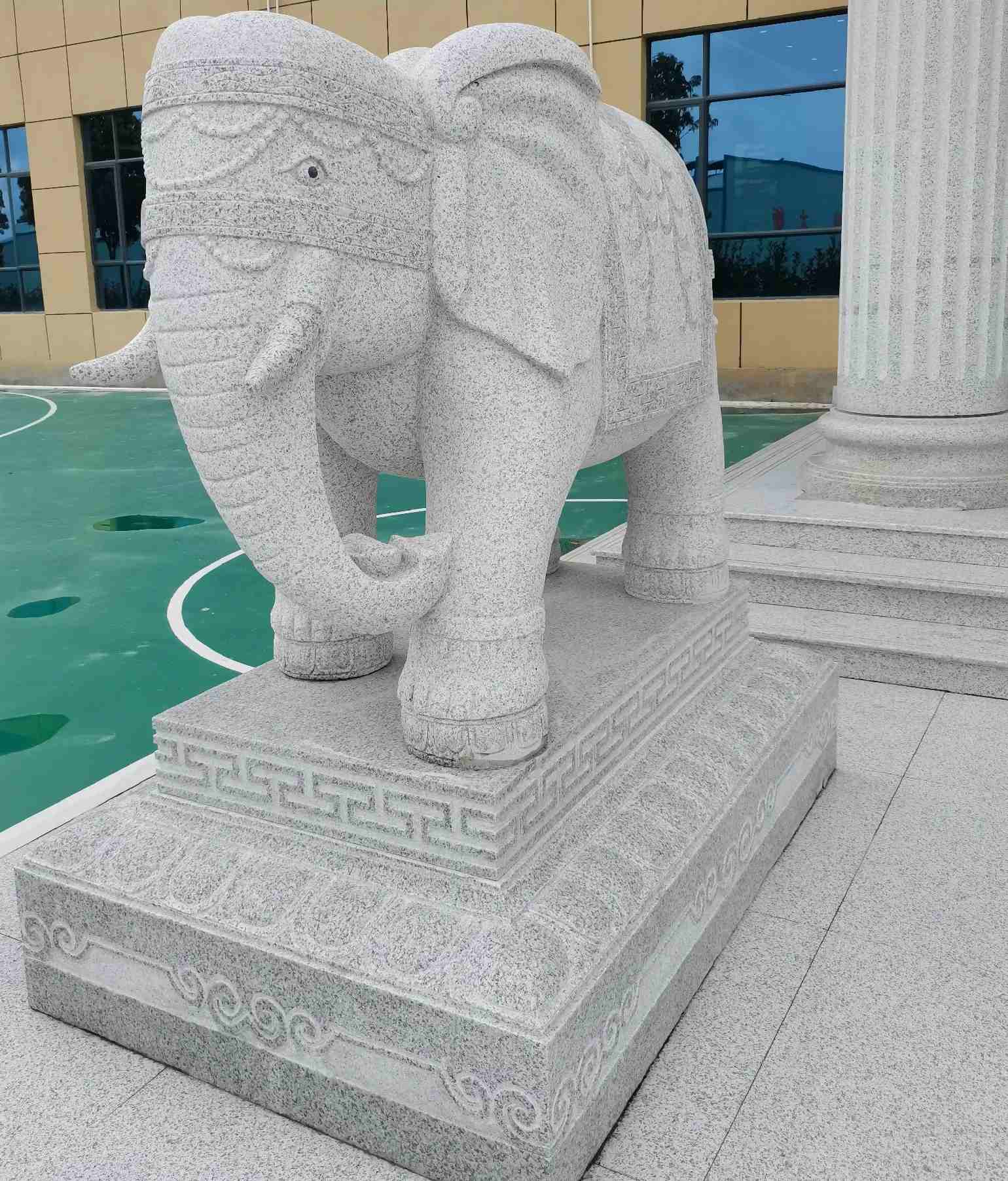 常德 白麻花岗岩动物异形石雕-大象
