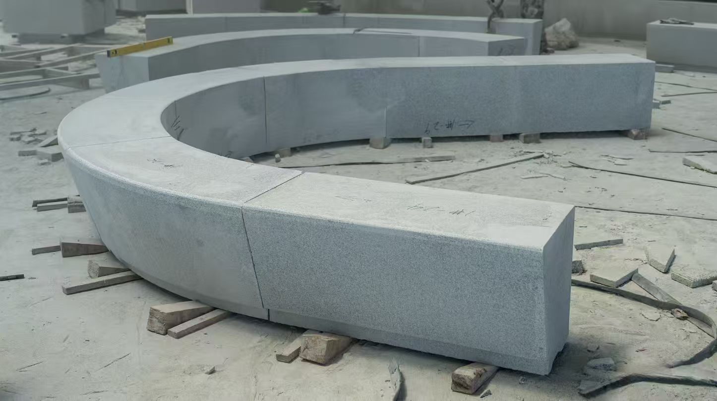 常德 芝麻白花岗岩光面弧形坐凳