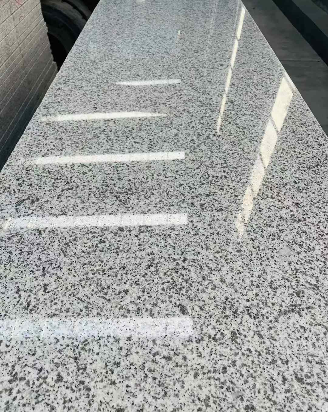 常德 白麻花岗岩光面毛板