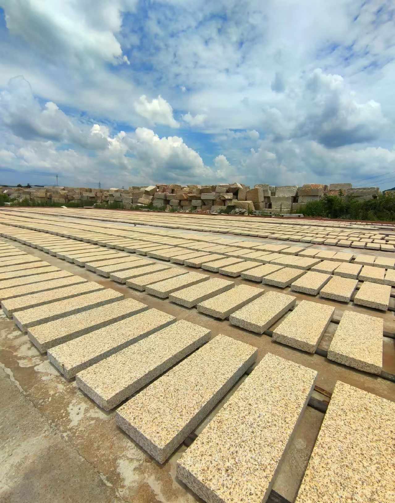 常德 黄金麻荔枝面花岗岩石材地铺石防护中