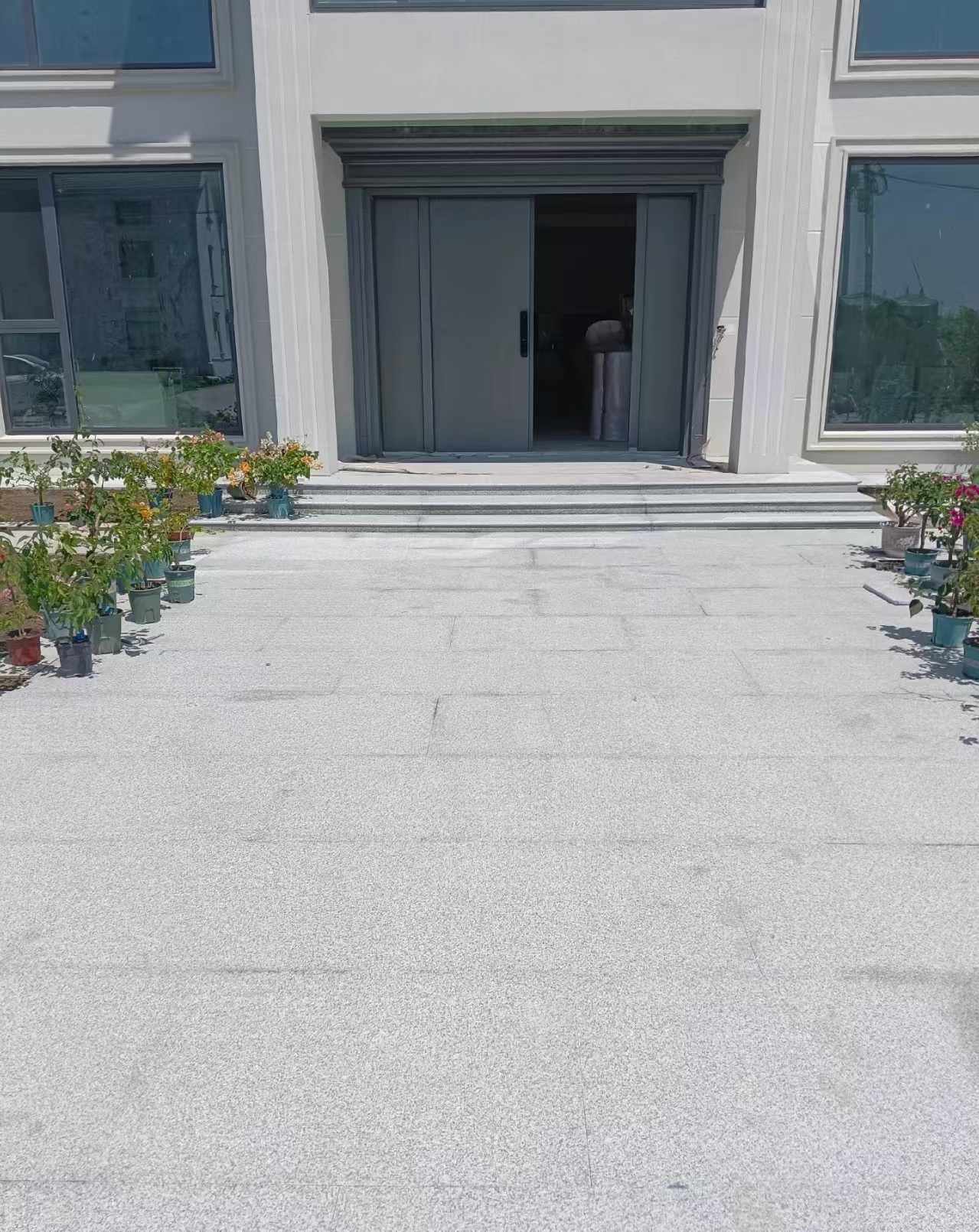 常德 芝麻白花岗岩地铺石地面铺装