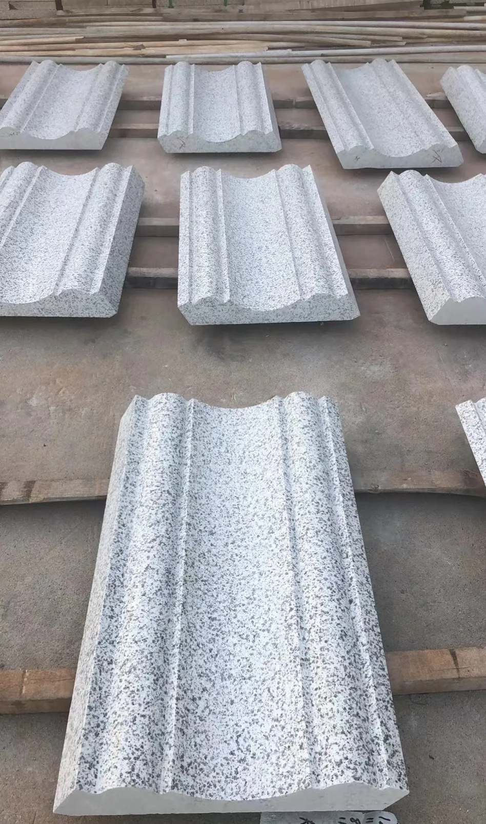 常德 白麻花岗岩光面别墅线条