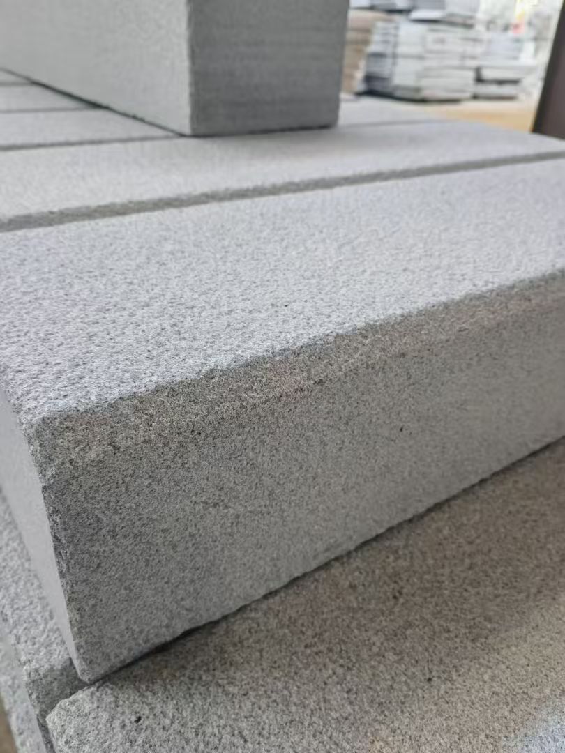 常德 芝麻灰荔枝面路沿石